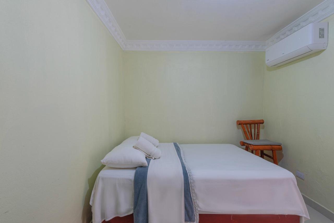 Bnb Tropical Island Aparthotel - Corales Del Sur - Santo Domingo Este Buitenkant foto